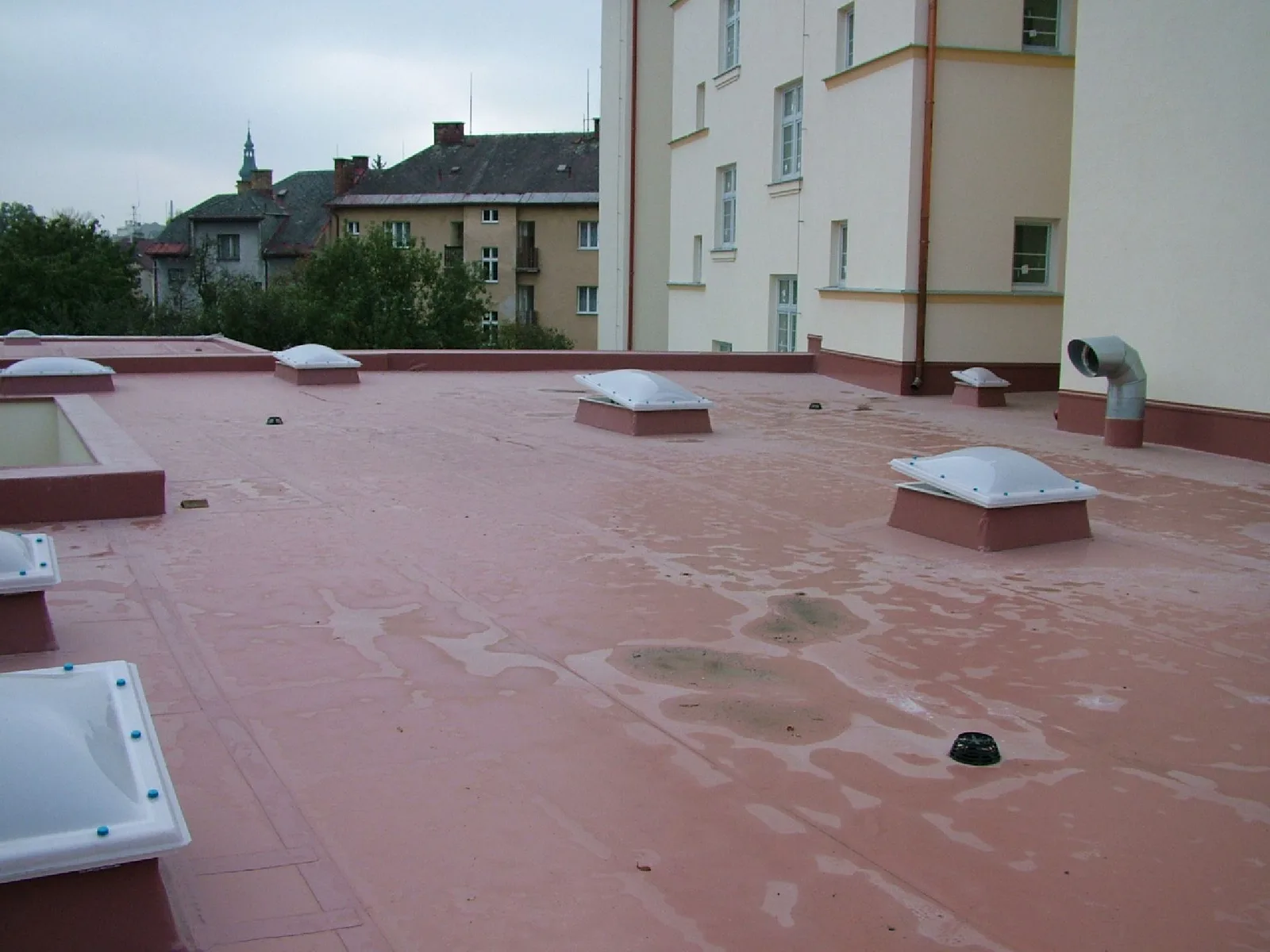 Rekonstrukce a sanace střech — fotka 1